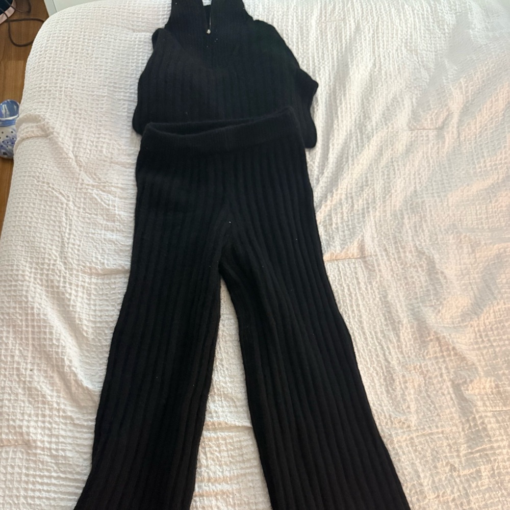 Boohoo Black Crew Neck Sweater